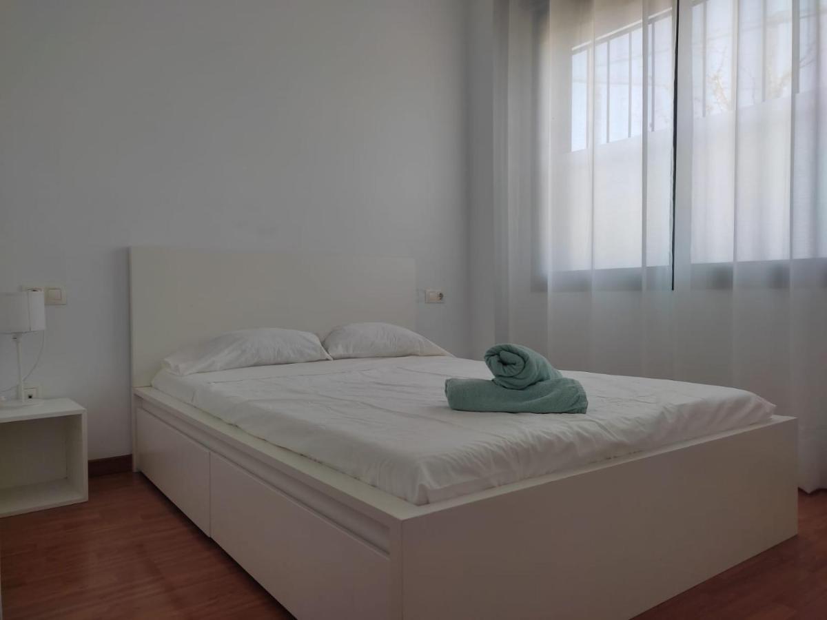 Ap4Us B1 - Apartment For Us - Sightseeing & Beach Near To Barcelona Бадалона Екстериор снимка